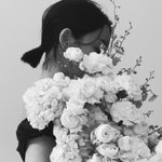 AOA 출신 <b>유나</b>, 만삭 D라인 화보 공개 "곧 만날 겨울이"