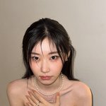 있지 <b>채령</b>, 흘러내린 드레스 사이로 드러난 쇄골라인...'아찔'...