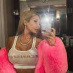 제시, <b>주요</b>부위에 밴드 붙인 채…역대급 시스루 패션