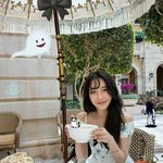 47세 이지아 세월 비껴간 미모…<b>꽃무늬</b> 원피스도 어울려