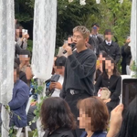 [부럽네효섭] 크러쉬,신효섭 조이 박수영 <b>친동생</b> 결혼식서 '뷰티풀' 축가...