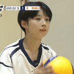 [댓글부탁해] <b>재방</b> 보는데 이 친구 눈에 계속 보이네