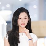 [현장포토] "순백의 퀸지원"...김지원, <b>여왕</b>의 품격