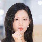 [현장포토] "애교의 <b>여왕</b>"...김지원, 키스 플러팅