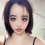 활동 중단' 박봄, 2주 만에 SNS 재개…<b>민소매</b>에 짙은 눈화장