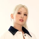 사과·회수 조치에도…전<b>소미</b>, '적십자 로고 무단 사용' 고발 당했다