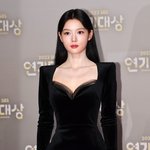 일냈다…국민 여동생 벗은 <b>소시오패스</b>에 쏟아진 호평 [TEN피플]