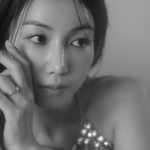 김옥빈, 웨딩 사진도 남달랐다…<b>다이아반지</b> 착용, 분위기 여전하네...