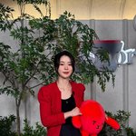 '이도현'임지연, 이정재 앞에서 우아美 <b>폭발</b>…레드로 완성한 여신...