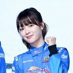 [드루와] '걸스피릿'→'<b>정년</b>이'→이젠 '레이싱'…'만능돌' 승희의...