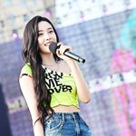 [현장포토] "<b>남심</b>을 저격해"…윤, 워터밤 아이콘