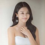 [모두드루와] '16일 결혼' 김옥빈, <b>순백</b>의 드레스 자태…여신 같은...