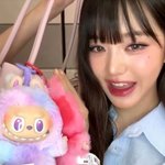 [엔터톡] “100만원→13만원, 장원영도 소용없나”…인기 뚝 떨어진...