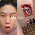 MC몽, 자택 공개 영상 속 '<b>히틀러</b> 초상화' 노출 논란 확산