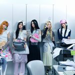 <b>미감</b> 독특하다는 걸그룹 컴백 콘셉트 포토