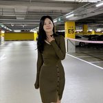 한지혜 <b>카키</b> 원피스 완벽 소화…물오른 미모