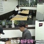 여자들은 쉽게 이해 못 한다는 남자들의 <b>식사법</b>