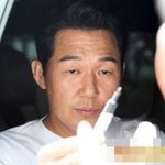 모든 행동이 논란이 되는 어느 남배우.<b>jpg</b>