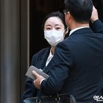 2개월만 또 법정…민희진, 어도어vs<b>신우석</b> 손배소 증인 "바보 같고...