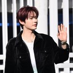 제로베이스원 성한빈, 자체발광 인사 [포토엔<b>HD</b>]