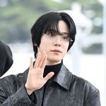 [드루와] 에이티즈 <b>윤호</b>, 여심 끌어당기는 인사 [포토엔HD]