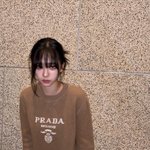 차분히 물든 오후”…카리나, 고요한 시선→가을 <b>무드</b> 절정