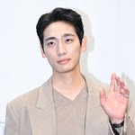 [드루와] [포토] <b>윤박</b> '김희선의 남자'