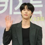 [모두드루와] <b>김무준</b>, 왕자님 손 인사