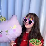 '29살 생일' 케이크 들고 보조개 <b>미소</b> '귀염 폭발'[스한그램]