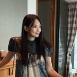 신민아, 황후 나비에 되더니 시크해졌네..파격 가죽룩도 착붙