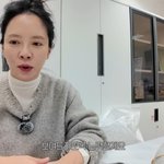 ‘속옷 <b>CEO</b>’ 송지효, 2시간 걸어서 출근하더니···회사서 잠들어...