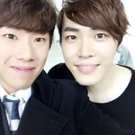 [팝업]故휘성 묘소 찾은 ‘히든싱어2’ 우승자 “당신의 떠남 미리...