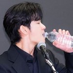 "故 김새론 측 '새 <b>자료</b>', 김수현과 무관…폭로 전에 신중히...