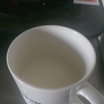 모닝 <b>우유</b> 먹고 있어