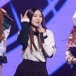 [T포토] 크러쉬 조이 '육성재도 녹인 눈빛~'(히어로콘서트)