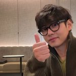 “수능 파이팅”...<b>BTS</b> 뷔, 수험생 응원 ‘훈훈 비주얼’