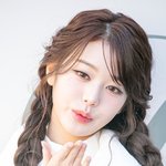 [최진우케인] [포토] 장원영, 유후 숨 참고 손<b>키스</b>