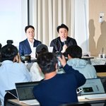 [사진]연예뒤통령 이진호,'<b>가세연</b> 기자회견 같은 장소에서 반박 기자회견'