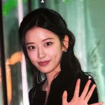 안유진 그래서 <b>배우</b>도 해야 해