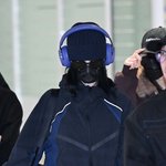 [드루와] 에스파 카리나, 가려도 숨길 수 없는 미모 [포토엔HD]