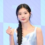 아이유'의 무게를 견디는 <b>신예</b>…홍예지를 주목하라 [게이트]