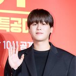 [현장포토] "우리동네 비주얼"...이정하, <b>반듯</b>한 잘생김