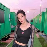 '<b>워터밤</b> 여신' 권은비, 젖어도 흐트러짐 無…묵직한 볼륨감에 겨울...