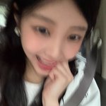 롬앤 핑크<b>오피스</b> 출근에 신난 아기기니 아일릿 원희