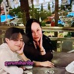 방탄 <b>뷔</b>랑 손잡고 있는 여자 누구임?