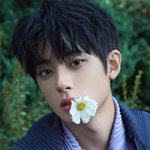 얼굴 열일하는 김민규 중국 잡지 <b>화보</b>