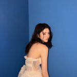 한소희, 옆구리 덮은 <b>큼지막</b>한 타투 ‘눈길’..시스루 드레스로 매혹적...