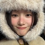 [드루와] <b>정채연</b> 털모자 쓰고 찰칵…귀여운 모습