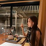 [드루와] ‘10살 연상 금융맨’ <b>효민</b>, 이게 다 얼마? 日 최고급...