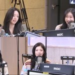 있지, JYP와 완전체 <b>재계약</b> 완료 “부모님 없이 사인, 우리 많이...